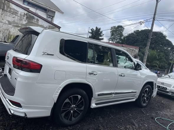 Toyota Land Cruiser SUV rental Douala Cameroon off-road luxury 4x4 vehicle